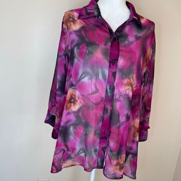 Southern Lady| 2XLarge| Button up| Semi Sheer| 3/4 sleeve - Picture 10 of 17